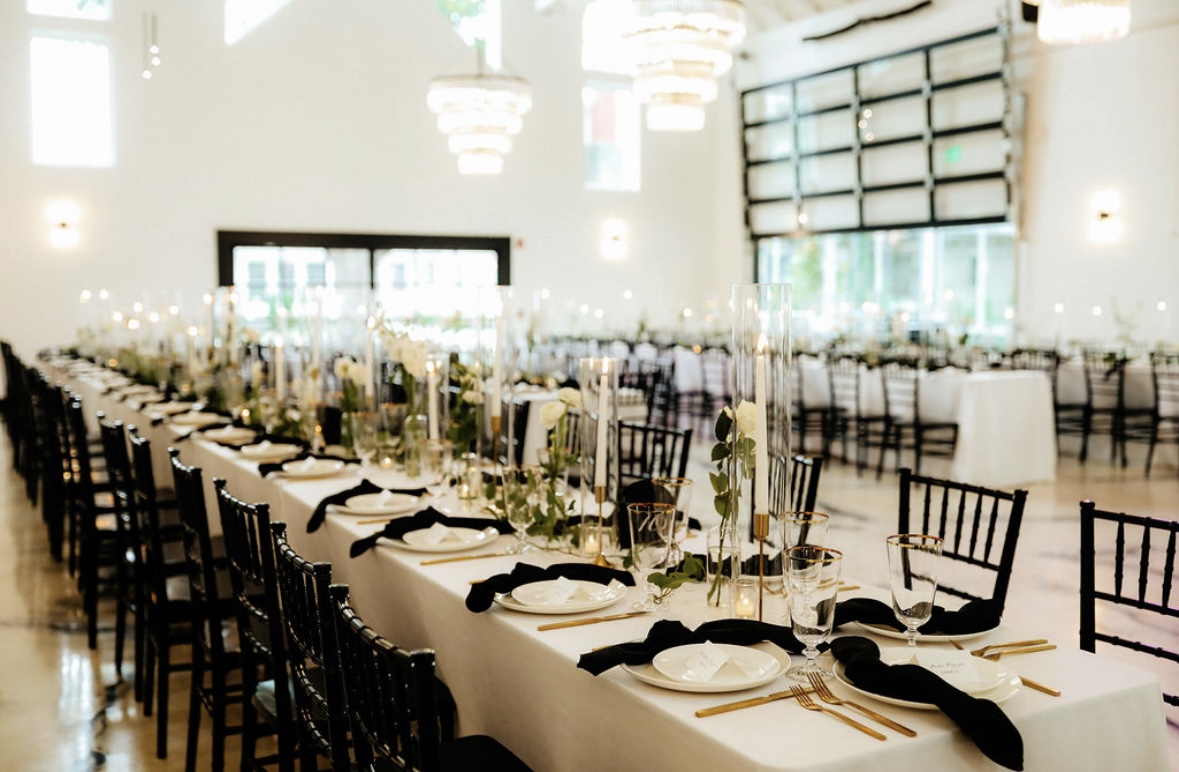 An image of the indoor space at Macca Villa, a beautiful wedding venue in Murfreesboro, TN, a short drive from Nashville.