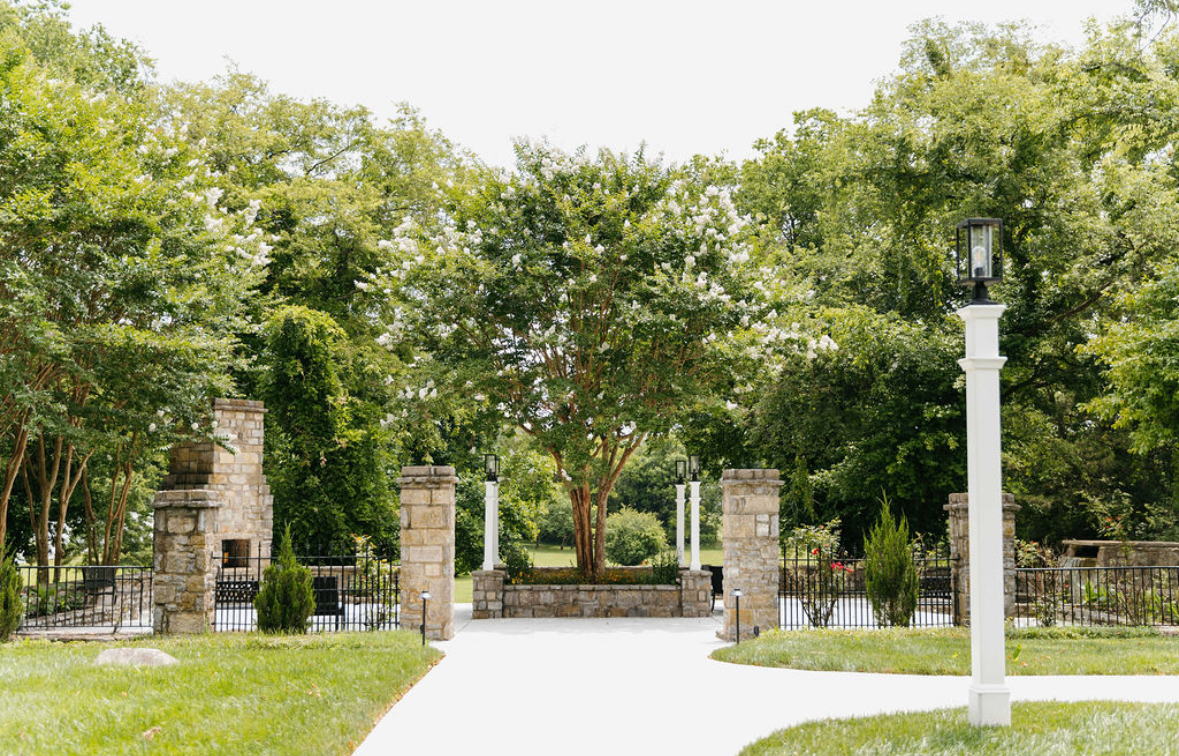 An image of the outdoor space at Macca Villa, a beautiful wedding venue in Murfreesboro, TN, a short drive from Nashville.